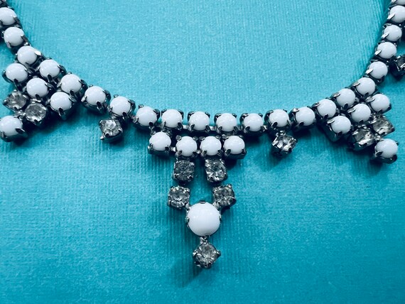 Vintage White Milk Glass Necklace - image 2