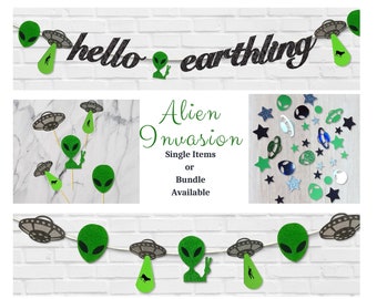 CC HOME Alien Party Supplies Pack - Party Decorations For 16 Guests Plates Cups Napkins