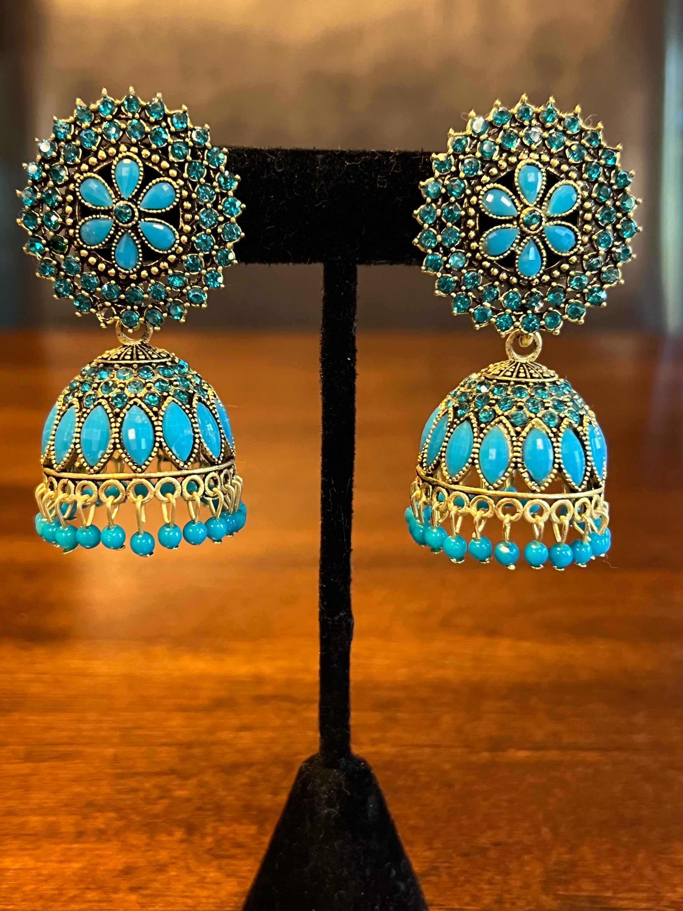 Aura Jadau Chaandbali Earrings