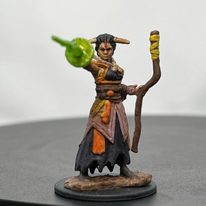 Female Human Warlock Sorcerer Mage Eldrich Hand Painted Miniature Dungeons Dragons D&D DND Pathfinder Role Playing Miniatures