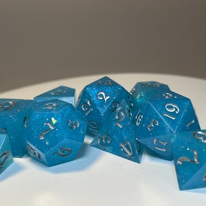 Handmade “Ray of Frost” Dice for RPG TTRPG, Dungeons & Dragons/Pathfinder (FLAWED)