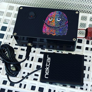 Foot Pedal Controlled Induction Scalpel Sterilizer with Power Supply & Trippy Ghost Sticker for Mycology