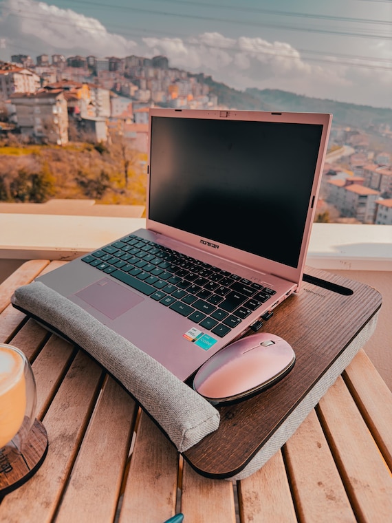 Diy laptop pillow discount