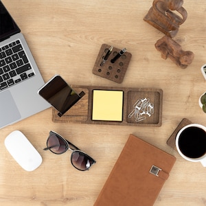Organizador de mesa para escritório, acessórios de madeira para mesa, estação de encaixe para mesa de madeira, armazenamento para escritório e mesa, porta-canetas, base para telefone, presente para novo emprego