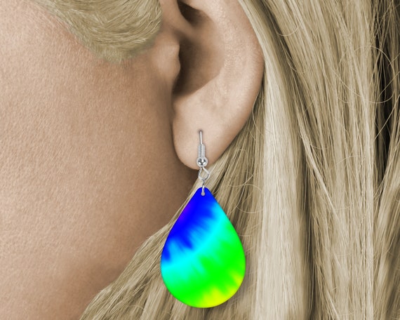 Sale : Tassel fan earring / dangle earrings / cheap earrings, Women's  Fashion, Jewelry & Organisers, Earrings on Carousell