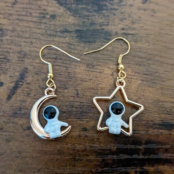 Mismatched Star & Moon Astronaut Dangle Earrings | Cute Space Science Dangle Earrings | Dainty Lightweight Astronomy Earrings | Metal Charms