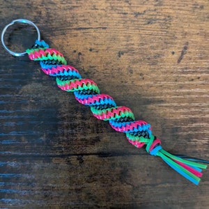 Red Blue Green Black Boondoggle Keychain | Corkscrew Twist Rexlace Keychain | Plastic Lacing Gimp Lanyard | Key Fob