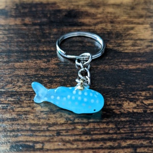 Blue Whale Shark Keychain | Little Whale Keychain | Ocean Animal Keychain | Whale Zipper Pull | Funny Animal Keyring | Marine Key Fob