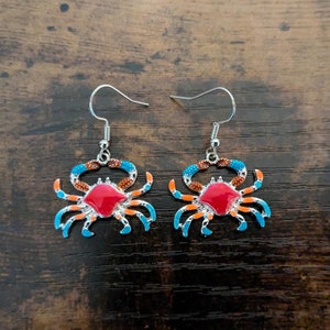 Rare Color - Vintage Red Orange Blue Crab Dangle Earrings | Metal Alloy Enamel Earrings | Animal Ocean Beach Sea Jewelry | Dainty Crab