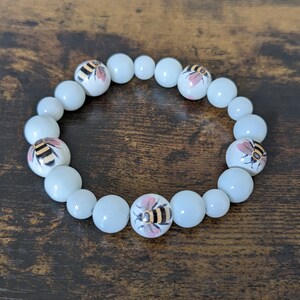 White Bumble Bee Glass Bead Bracelet |  Solid White Glass Bracelet | Round Bead Bracelet| Insect Stretch Bracelet | Honey Bee Bracelet