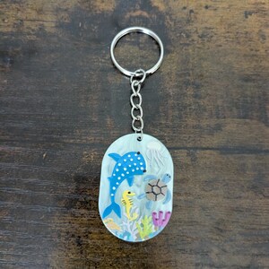 Light Blue Shark Keychain | Unique Ocean Animal Oval Keychain | Nature Keyring | Seahorse Fish Zipper Pull | Lightweight Pendant Whale Shark