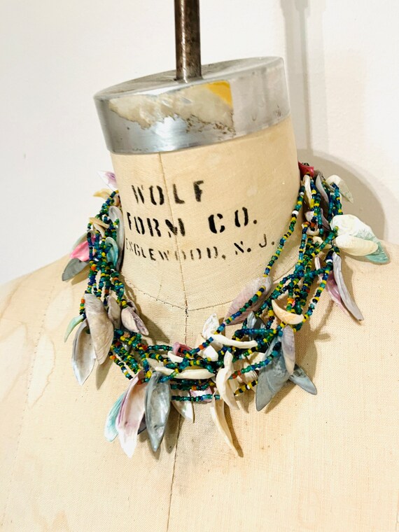Set of two hand made shells necklaces - image 6