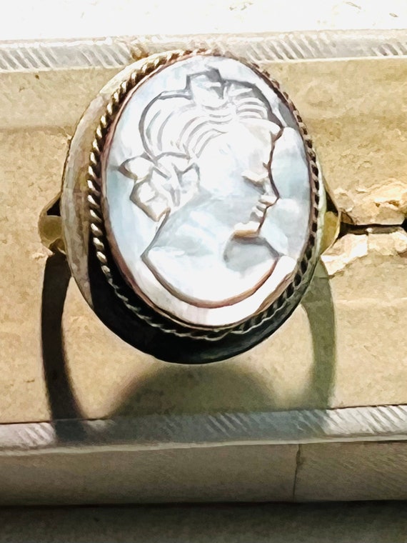 Antique brass cameo ring mother of pearl