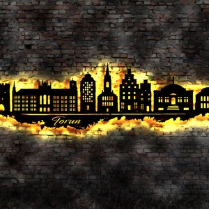 Skyline Torun LED Wandbild Holz Stadt AK Karte Map Stadtplan Wandsticker Leuchtbild Neonreklame Wandtattoo Silhouette Plan Stadtführer