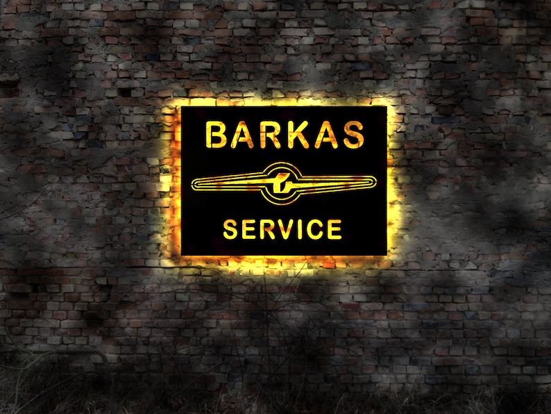 Puede incluir: Un letrero de ne&oacute;n negro y amarillo con el texto "BARKAS SERVICE" en una pared de ladrillo.