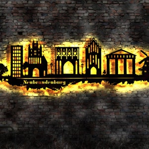 Skyline Neubrandenburg LED Wandbild   Holz Stadt AK Karte Map Stadtplan Wandsticker Leuchtbild Neonreklame Wandtattoo Reiseführer Silhouette