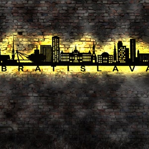 Skyline Bratislava Slowakei LED Wandbild   Holz Stadt AK Karte Map Stadtplan Wandsticker Leuchtbild  Wandtattoo Reiseführer Silhouette
