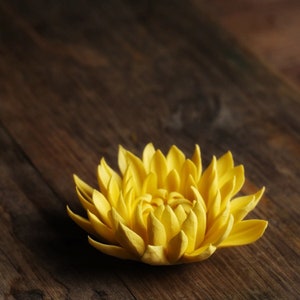 Flower incense holder Yellow Chrysanthemum Incense Burner Censers