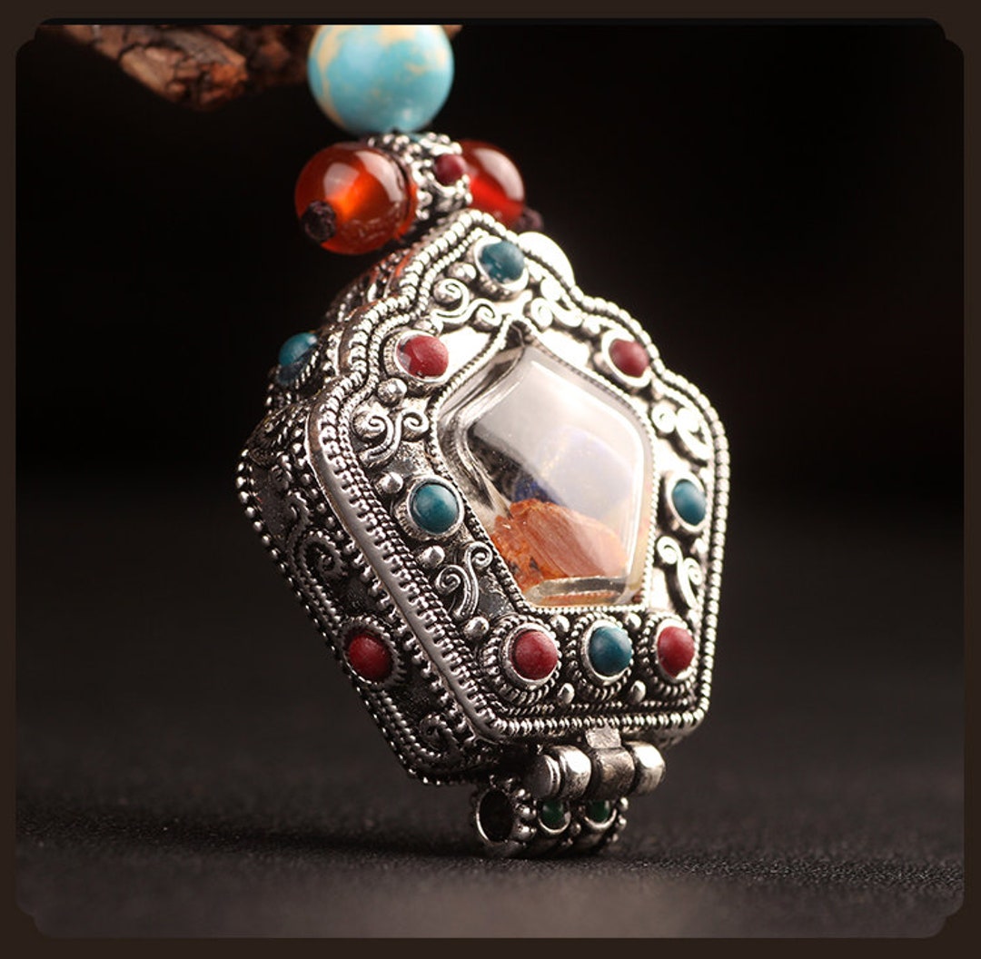 Vishnupada Jumbo Pentagon Patri Amulet main image 1