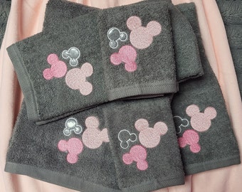 Minnie Mouse's gray towels