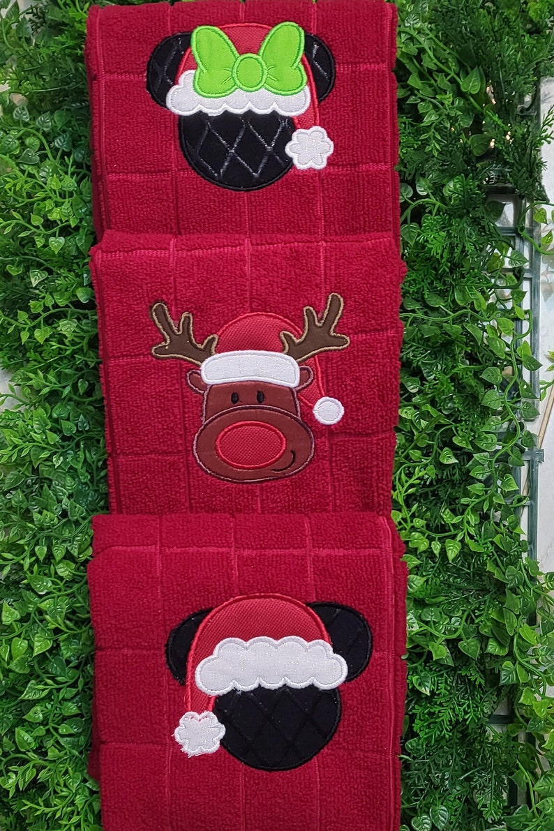 Mickey and Minnie Mouse Christmas Towels - Etsy