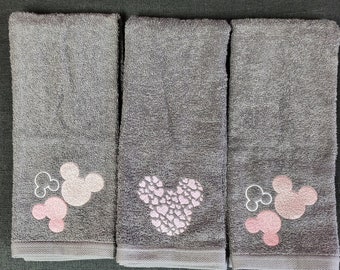 Minnie Mouse's gray towels