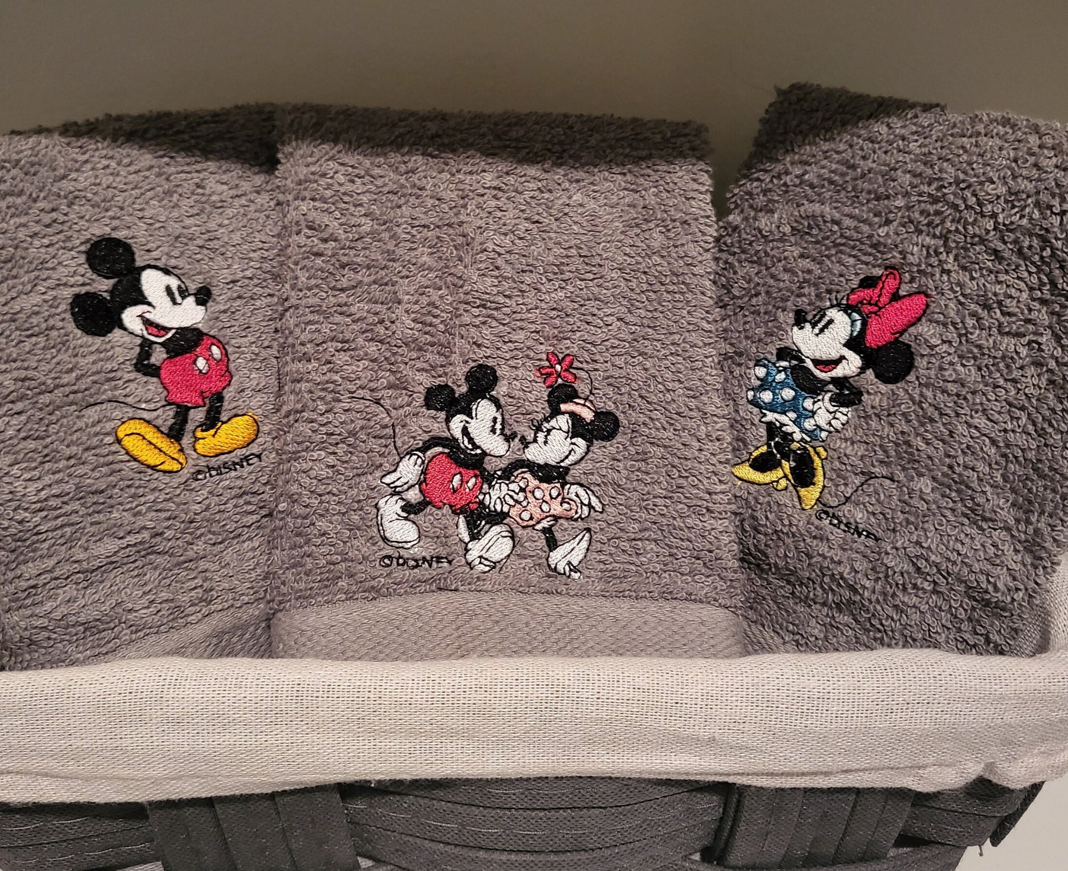 Disney Mickey Mouse Happy Face Peace 2 Pack Hand Bathroom Towels Black  White Red