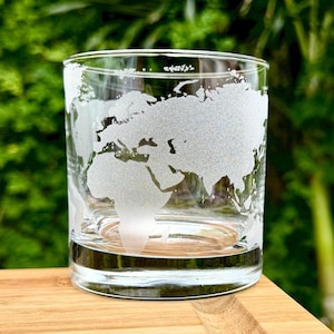 Verre à whisky gravé carte du monde, cadeau personnalisé pour voyageurs du monde, explorateurs, amateurs de géographie, cadeau de déménagement personnalisé, citoyens du monde