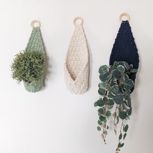 Crochet Plant Hanger | Plant Pod | Plant Hanger Indoor | Wall Hanger | Plants Decor | Indoor Planter