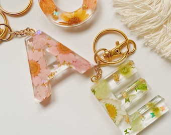 Resin Letter Keyring FULL PETAL- Personalized Gift | Crystal Keychain | Gift for Her | Flower Initial Keychain | Custom A-Z| Made in Canada