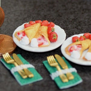 Teller mit pfannkuchen