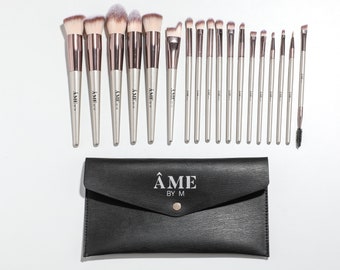 18PCS Champagne Professional Vegan Makeup Brush Set with Travel Clutch Makeup Bag, Soft Makeup Brush, Luxury Makeup Brushset, ÂME BY M