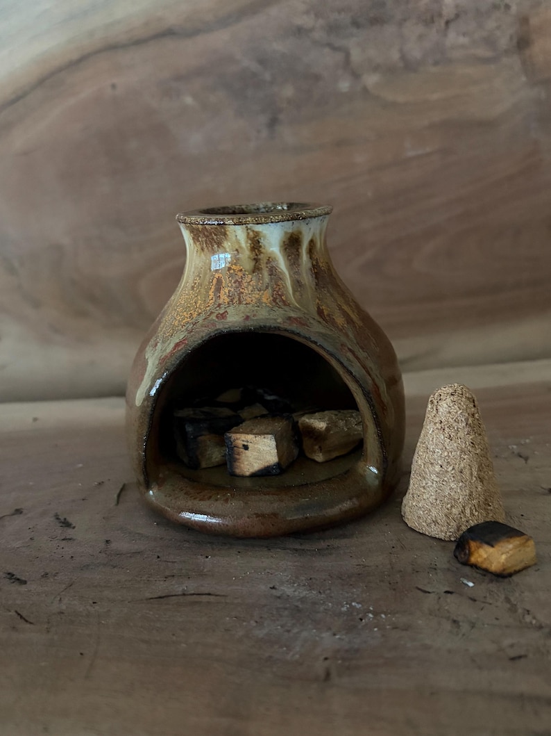 Quemador de Palo Santo de cerámica hecho a mano: Chimenea con esmaltado personalizado imagen 4