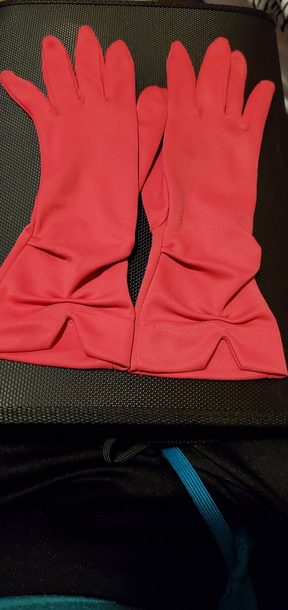 Formal Gloves Magenta Pink