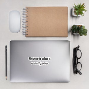 Naklejki Morally Grey bez pęcherzyków powietrza // Naklejka Villain, Naklejka na laptopa, Naklejka Spicy Book Cart, Naklejka Bookish, Prezent dla miłośnika książek, Naklejka Kindle