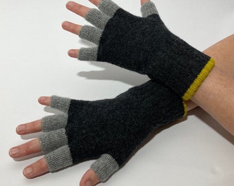 Lambswool Fingerless 3 colour Gloves (Ladies) - Designed and Made in Scotland