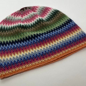 Bonnet en laine d'agneau et angora en zigzag multicolore Conçu et fabriqué en Ecosse Disco