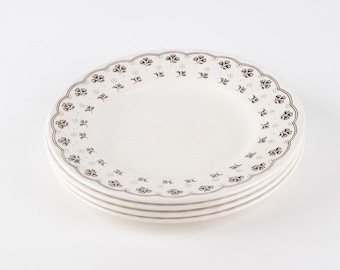 Vintage Barratts Elizabeth Salad Plate: Brown Clover Leaf Fluted Rim