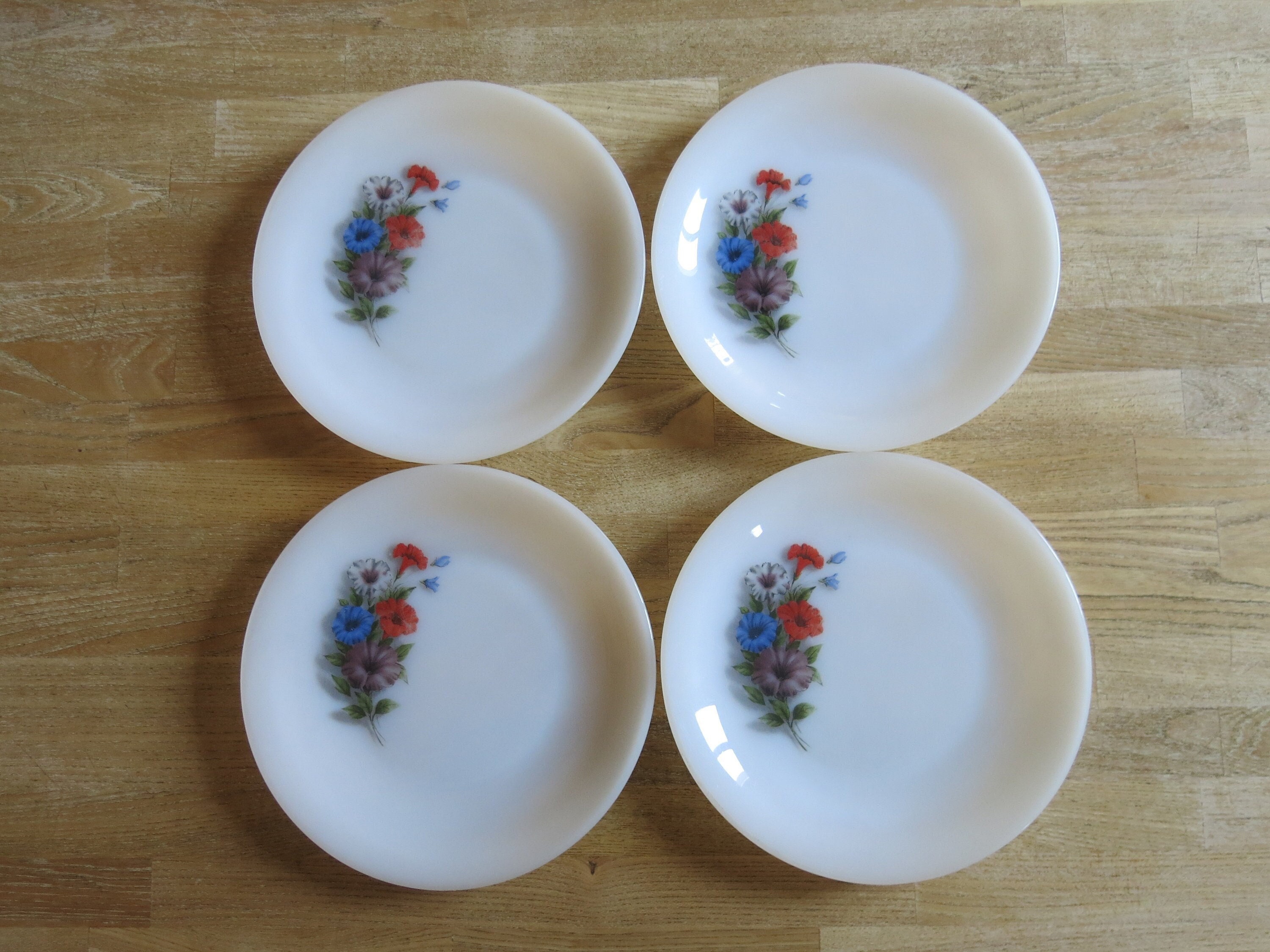 4 Assiettes à Dessert Arcopal, Modèle Pétunia