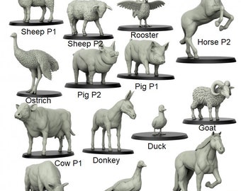 Può includere: Un set di 12 figurine di animali da fattoria, tra cui un gallo, pecore, un maiale, una mucca, un cavallo, un asino, una capra, un'anatra, un'oca e uno struzzo. Le figurine sono dipinte in un colore grigio realistico e sono disposte su uno sfondo bianco.