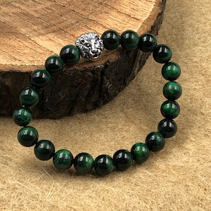 Green Tiger Eye Beaded Bracelet with Lion Charm: Unisex Healing Jewelry