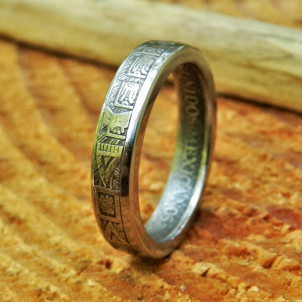 Bague fabriquée avec une pièce de 5 pesos du Mexique