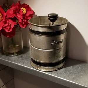 Vintage Androck flour sifter
