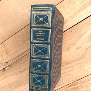 The Pickwick Papers, Charles Dickens, International Collectors Library