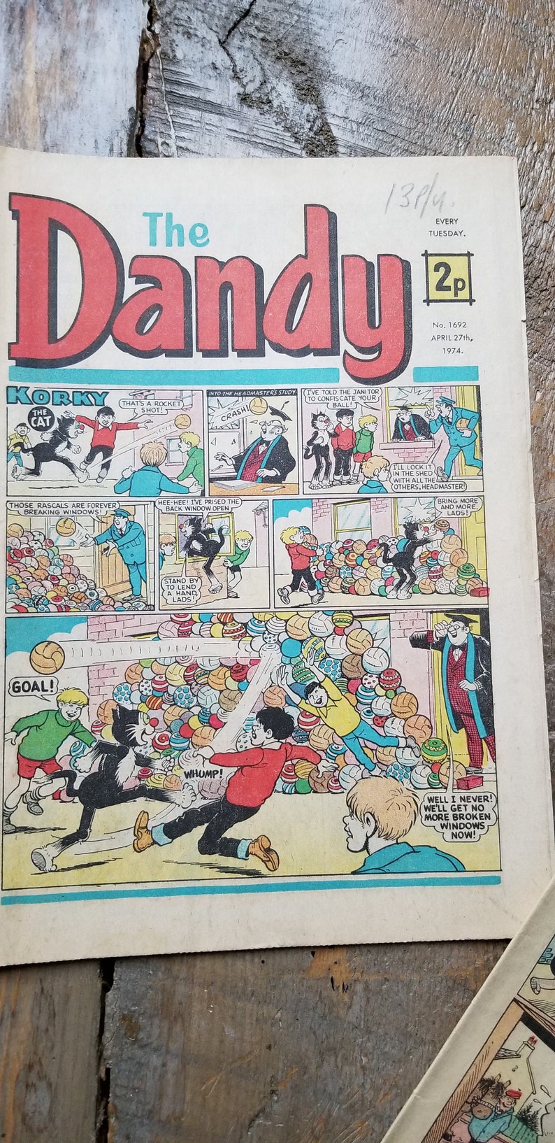 Five vintage U.K. comic books image 4