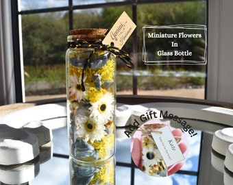 White Daisy In Glass Bottle With Personalised Message, Spring Flower Herbarium Gift For Daisy Lover, Summer Birthday Gift April Birth Flower