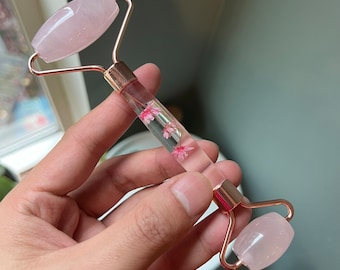 Rose Quartz Face Roller with Natural Flowers, Cold Stone Massage