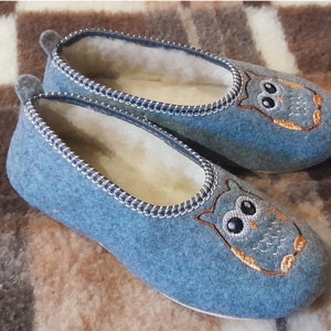 Women's Slippers Felt & natural sheeps wool embroidered owl image 2