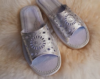 US Women's slippers silver painted leather