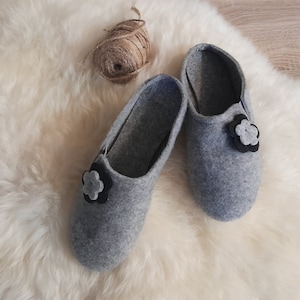 Felt women's slippers - Warm & comfortable FLOWER